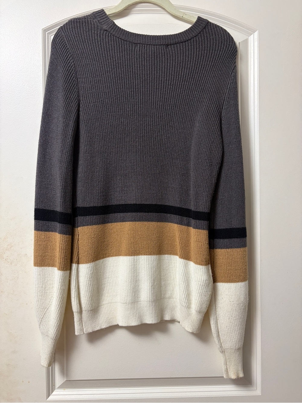 BCBGMaxAzria Ribbed Colorblock Crew Sweater in Gray, Tan & White - Picture 3 of 3